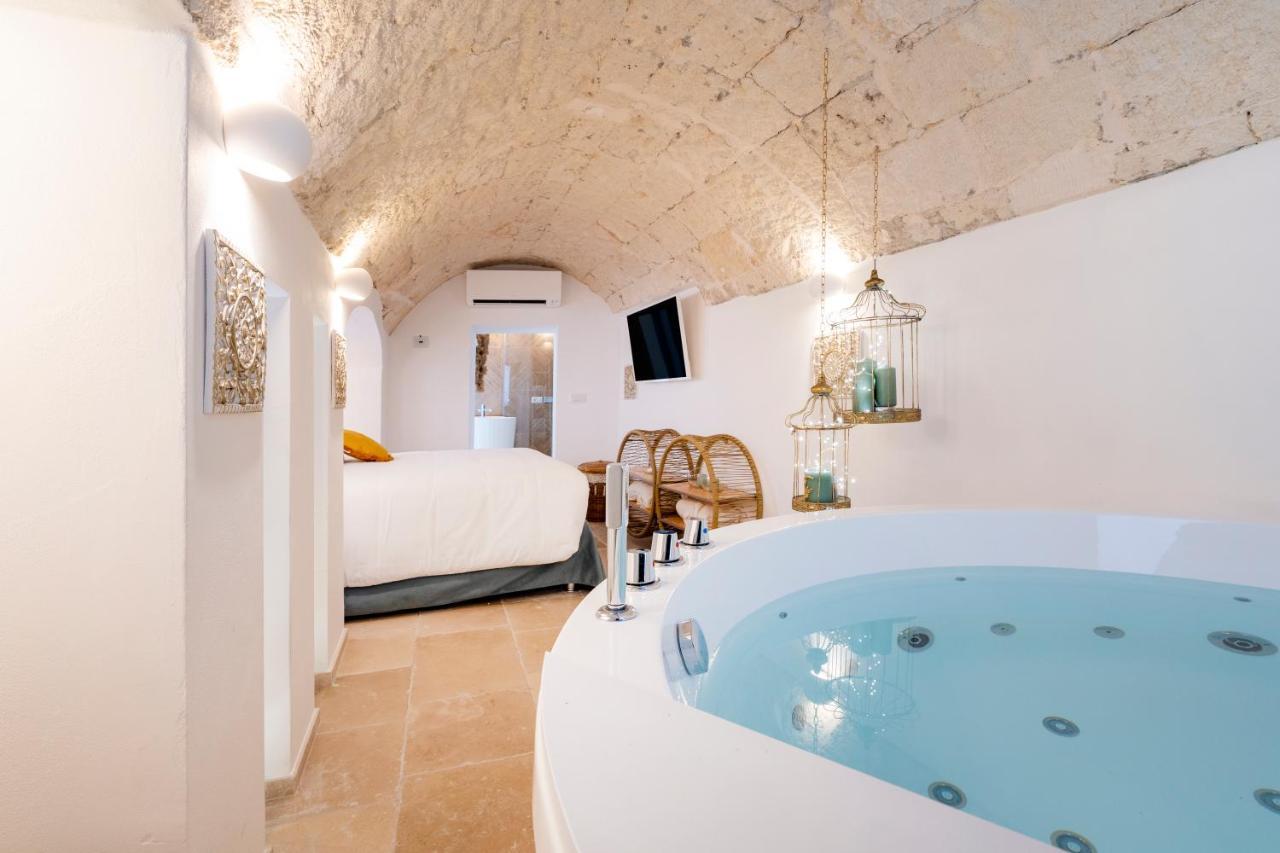 Apulia Charming Suites - Casa Lonfo Suite Sole Monopoli Extérieur photo