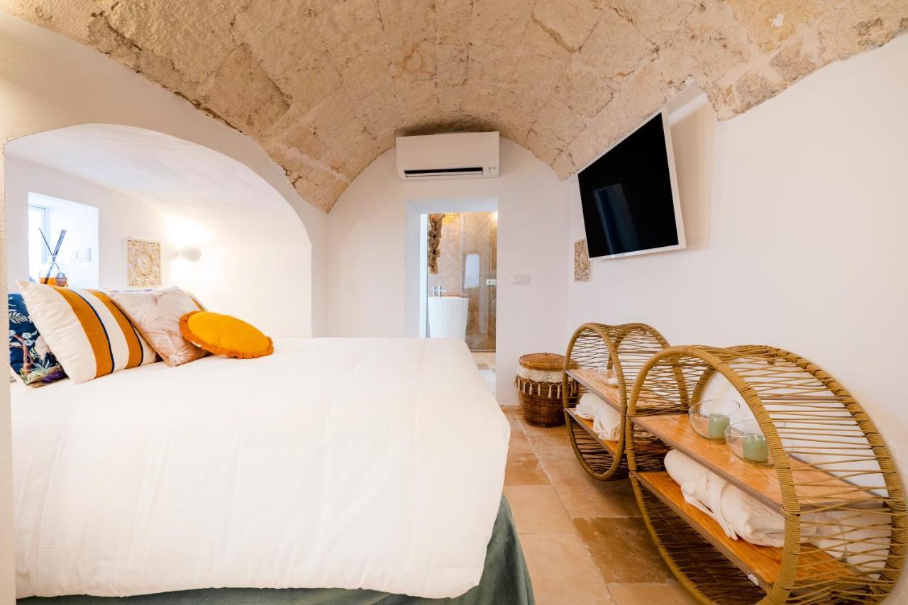 Apulia Charming Suites - Casa Lonfo Suite Sole Monopoli Extérieur photo