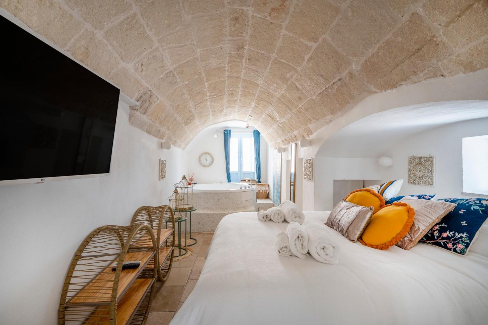 Apulia Charming Suites - Casa Lonfo Suite Sole Monopoli Extérieur photo